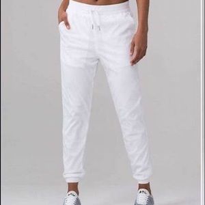 White lululemon joggers